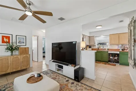 4224 W Bay Vista Avenue Tampa FL 33611