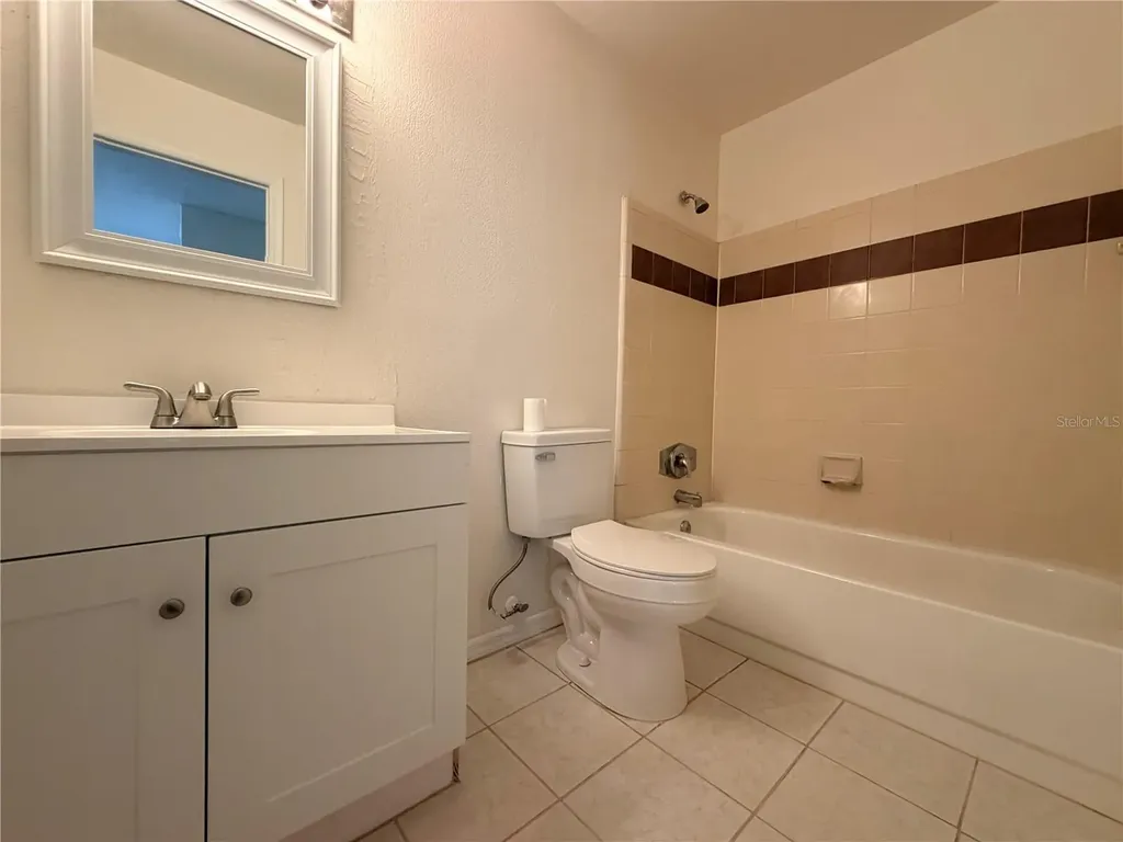 5986 Westgate Drive Orlando FL 32835