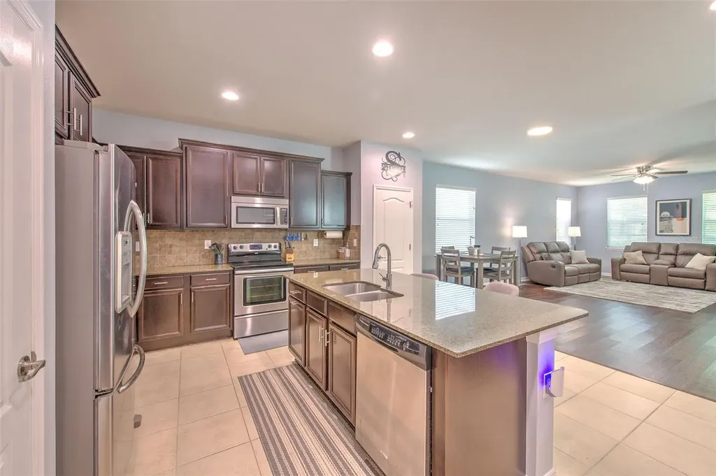 9033 Aspen Hollow Place Riverview FL 33578