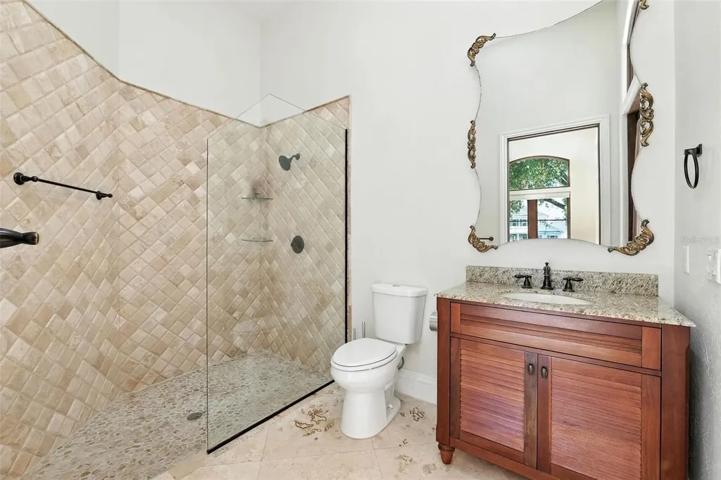 4555 W Swann Avenue Tampa FL 33609