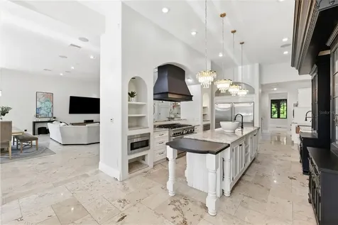 4555 W Swann Avenue Tampa FL 33609