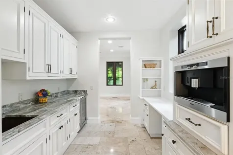 4555 W Swann Avenue Tampa FL 33609