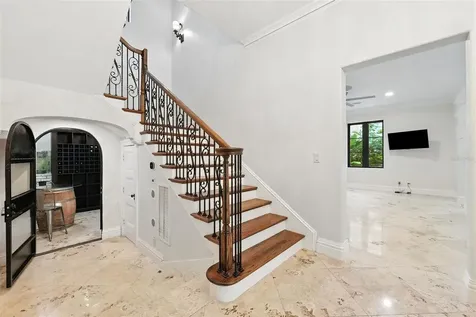 4555 W Swann Avenue Tampa FL 33609