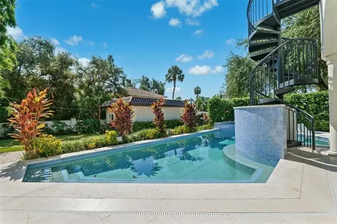 4555 W Swann Avenue Tampa FL 33609