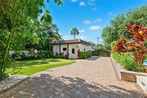 4555 W Swann Avenue Tampa FL 33609
