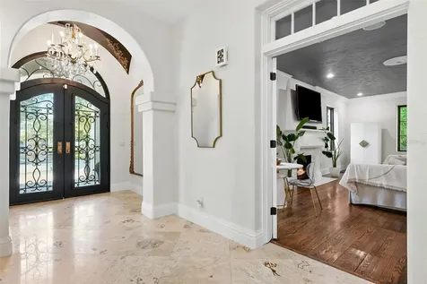 4555 W Swann Avenue Tampa FL 33609