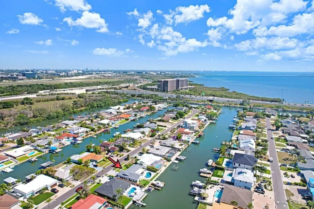 3926 Venetian Way Tampa FL 33634