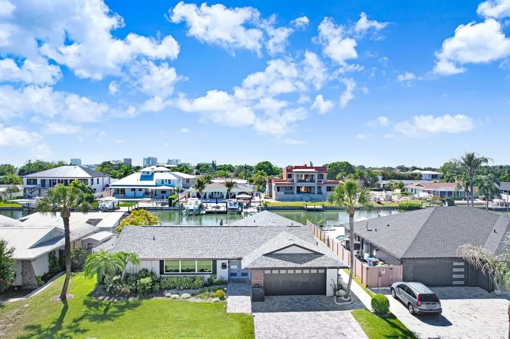 3926 Venetian Way Tampa FL 33634