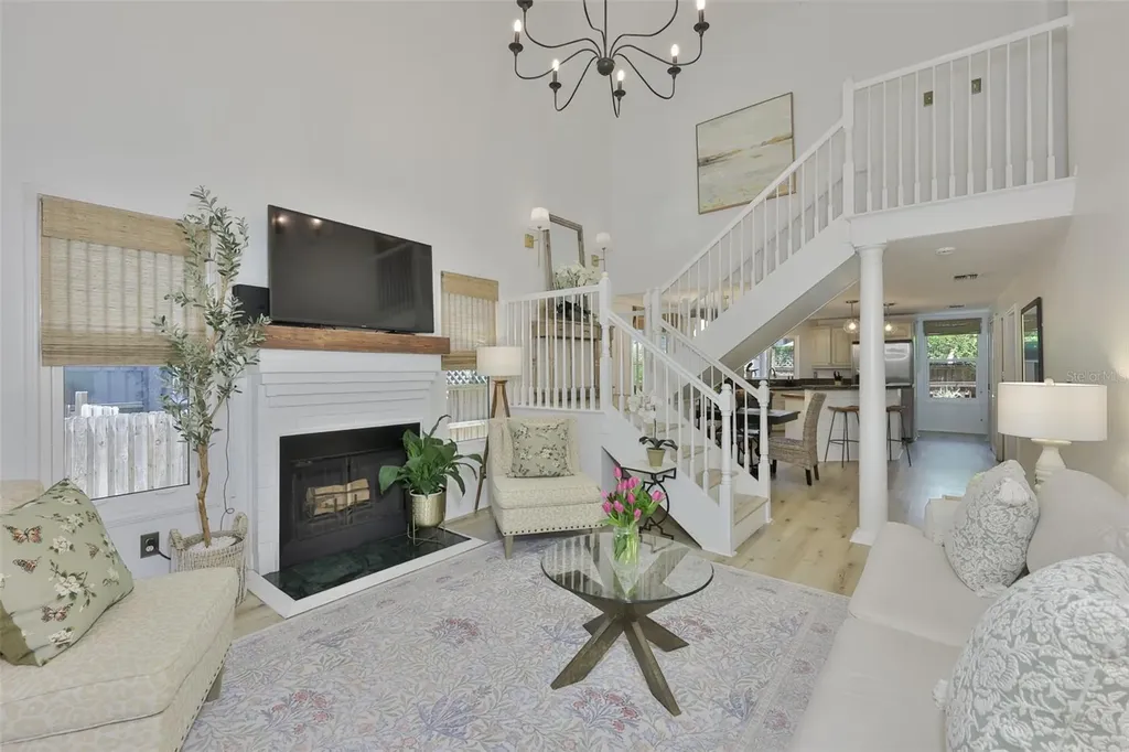 1615 W Watrous Avenue Tampa FL 33606