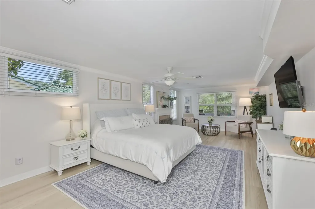 1615 W Watrous Avenue Tampa FL 33606