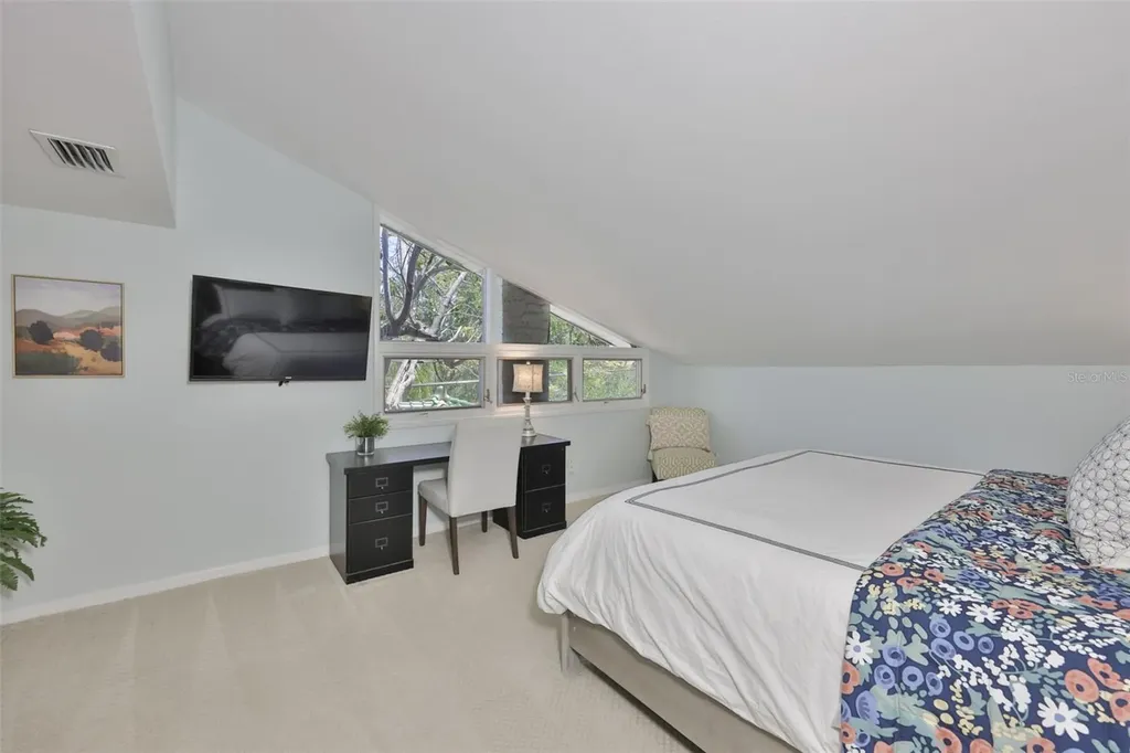 1615 W Watrous Avenue Tampa FL 33606