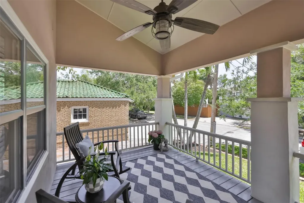 1615 W Watrous Avenue Tampa FL 33606