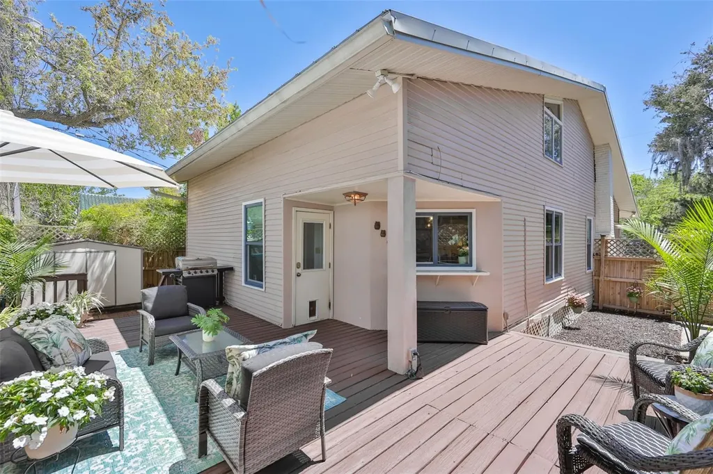 1615 W Watrous Avenue Tampa FL 33606