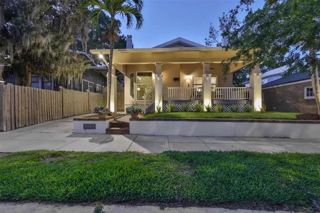 1615 W Watrous Avenue Tampa FL 33606