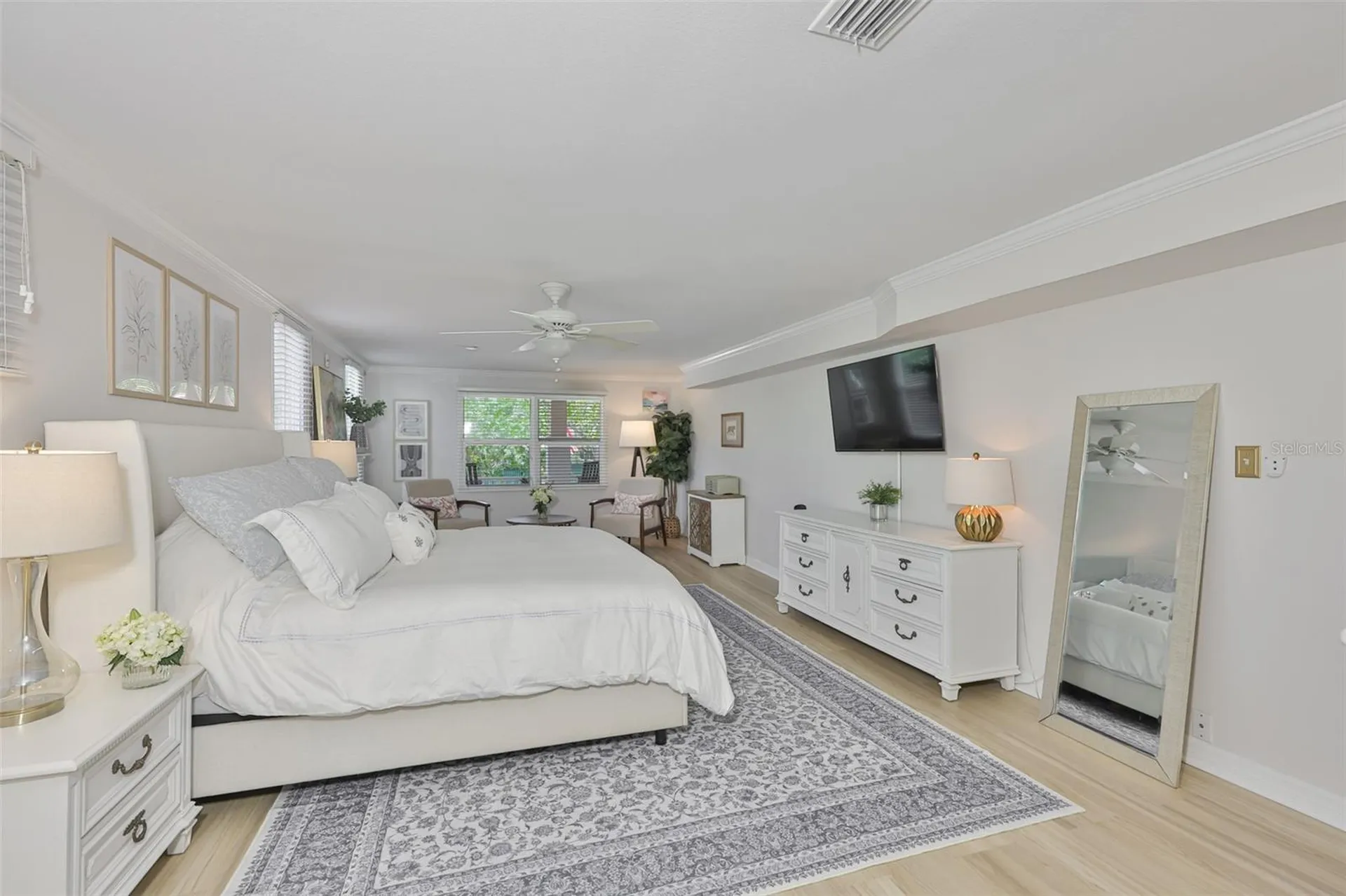 1615 W Watrous Avenue Tampa FL 33606