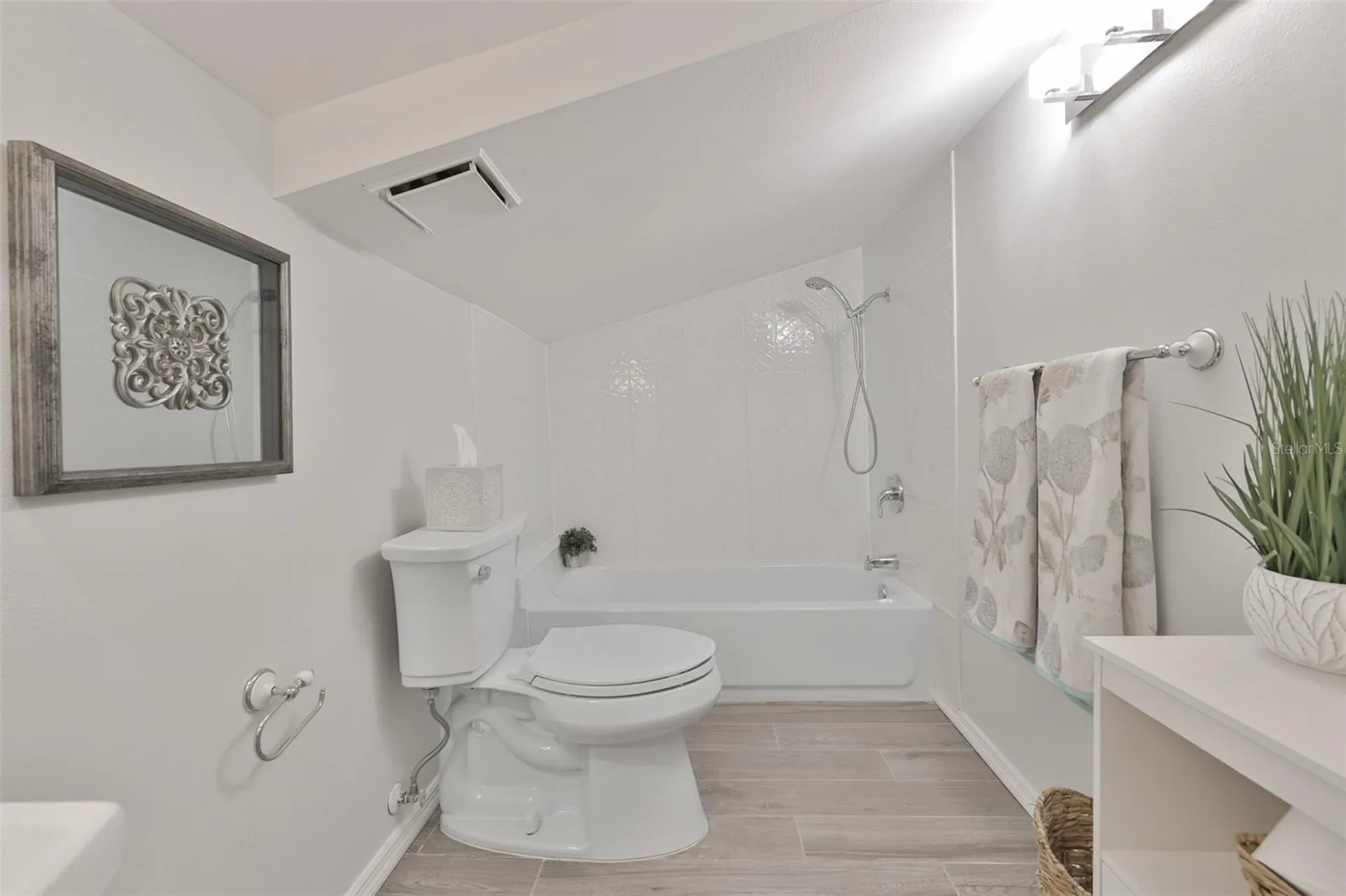 1615 W Watrous Avenue Tampa FL 33606
