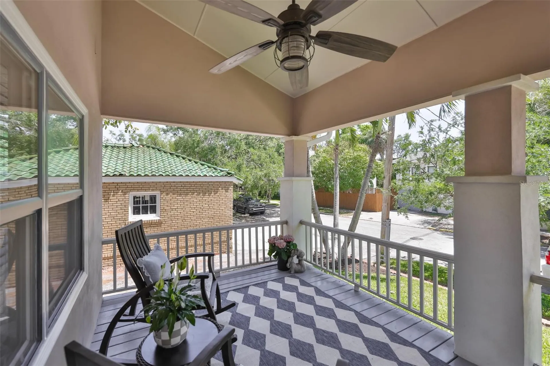 1615 W Watrous Avenue Tampa FL 33606