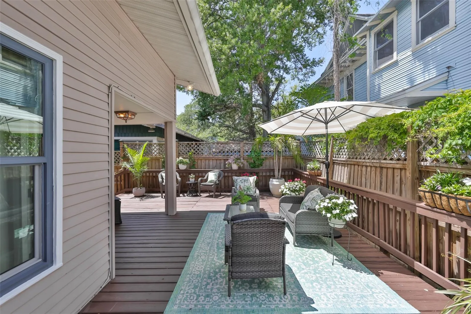1615 W Watrous Avenue Tampa FL 33606