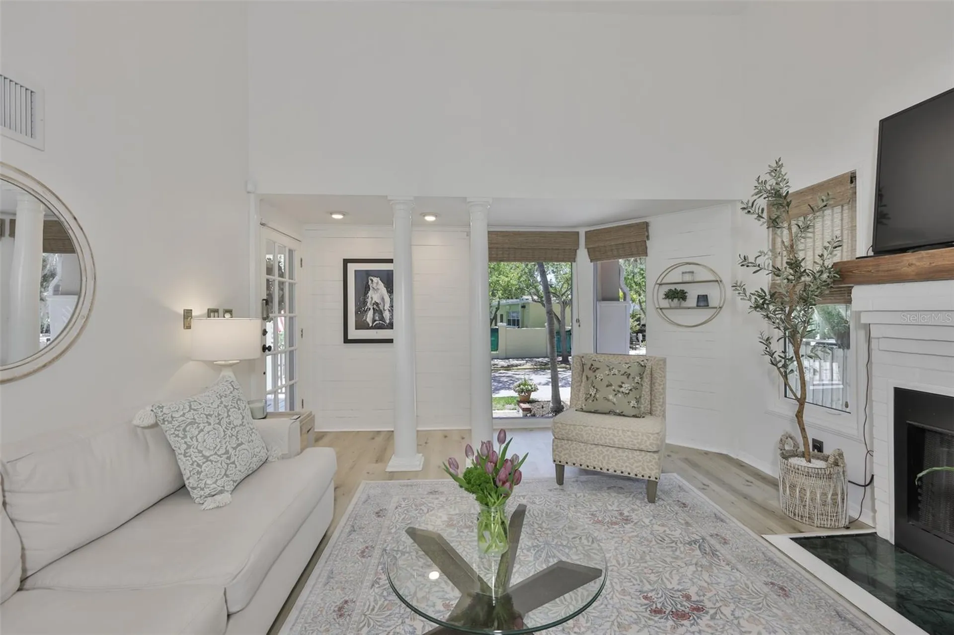 1615 W Watrous Avenue Tampa FL 33606