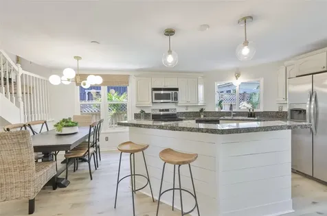 1615 W Watrous Avenue Tampa FL 33606