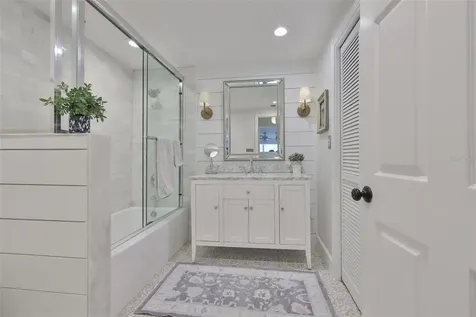1615 W Watrous Avenue Tampa FL 33606