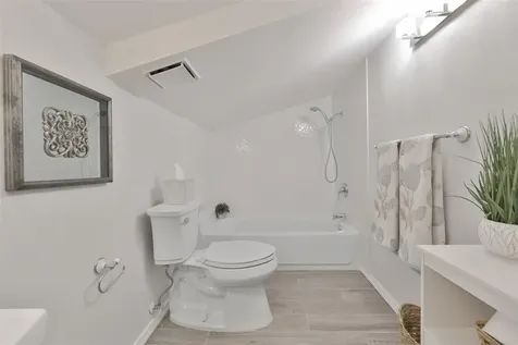 1615 W Watrous Avenue Tampa FL 33606