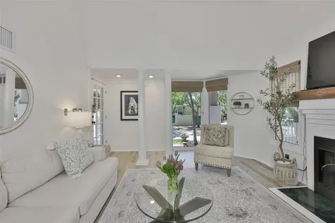 1615 W Watrous Avenue Tampa FL 33606