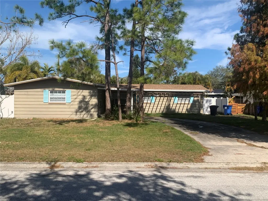 6359 13th Avenue N St Petersburg FL 33710
