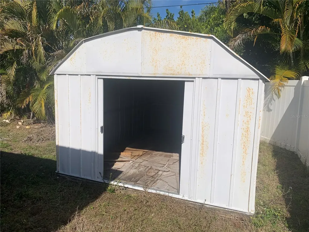 6359 13th Avenue N St Petersburg FL 33710
