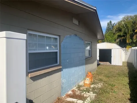 6359 13th Avenue N St Petersburg FL 33710
