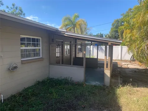 6359 13th Avenue N St Petersburg FL 33710