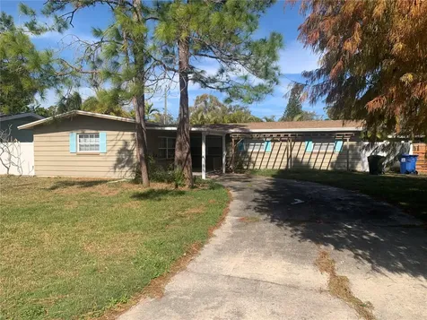 6359 13th Avenue N St Petersburg FL 33710