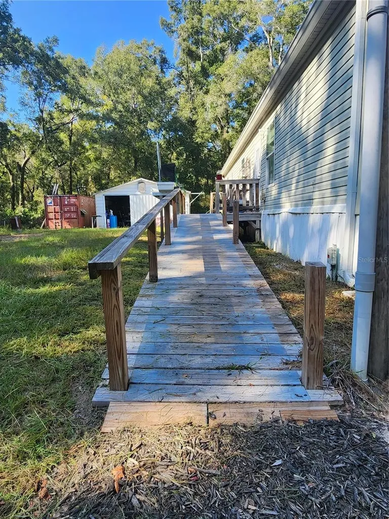 7910 NW 141st Street Trenton FL 32693