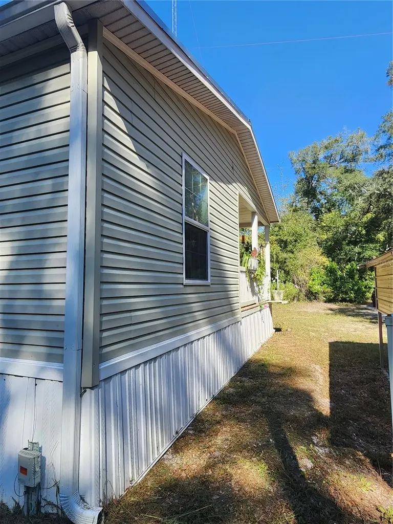 7910 NW 141st Street Trenton FL 32693