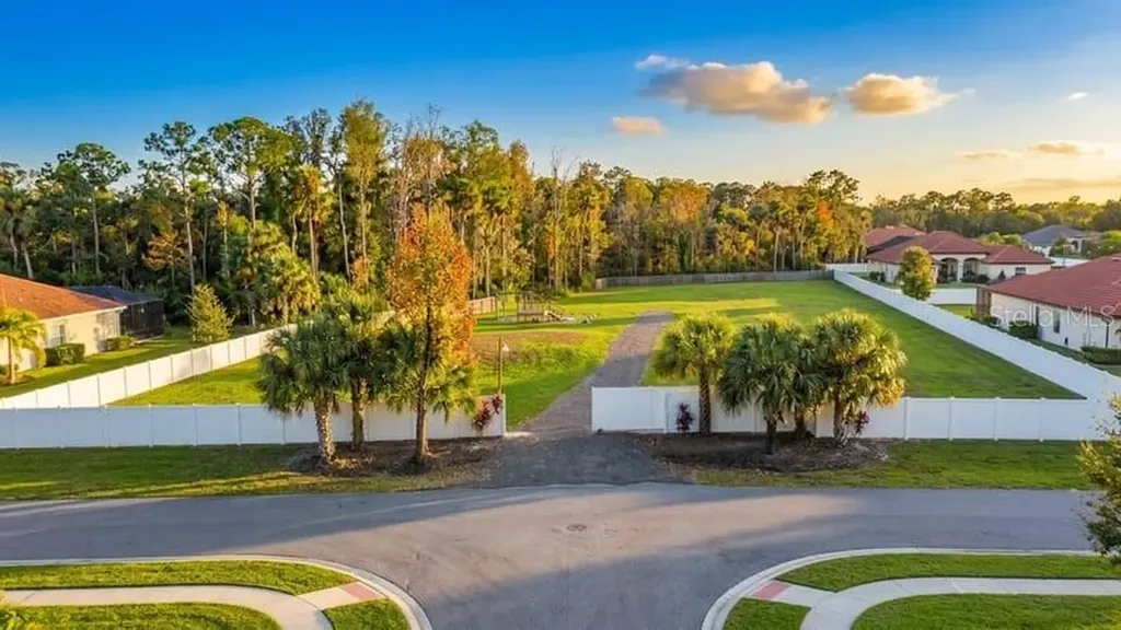 6518 Old Tampa Highway Davenport FL 33896