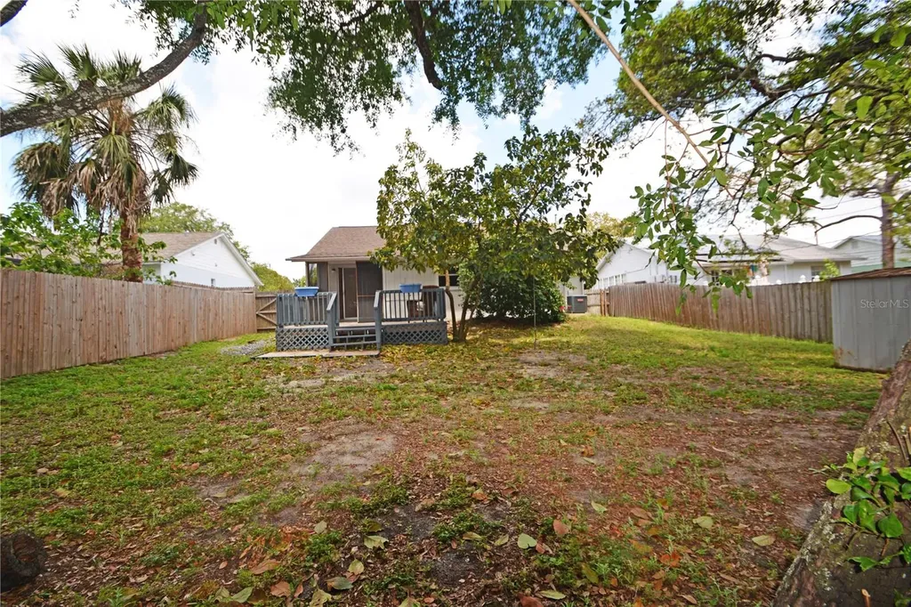 620 Pent Street Tarpon Springs FL 34689