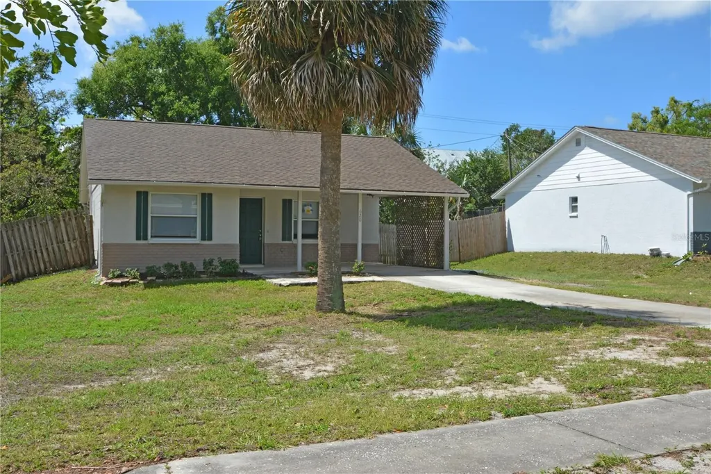 620 Pent Street Tarpon Springs FL 34689