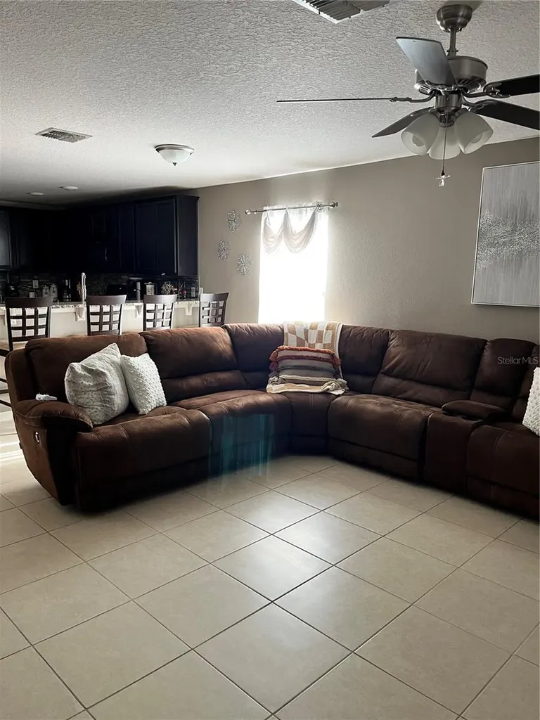 2121 Hibiscus Place Kissimmee FL 34759