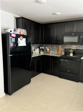 2121 Hibiscus Place Kissimmee FL 34759