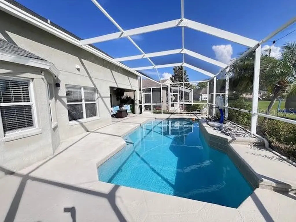 16313 Bridgecrossing Drive Lithia FL 33547