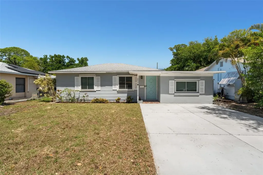 2835 11th Avenue N St Petersburg FL 33713