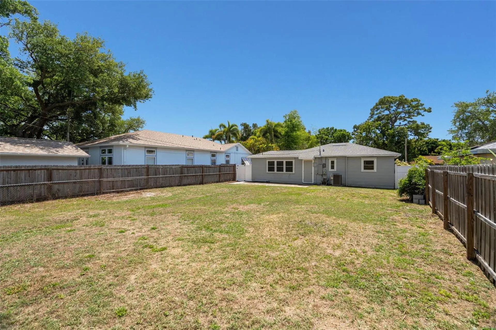 2835 11th Avenue N St Petersburg FL 33713
