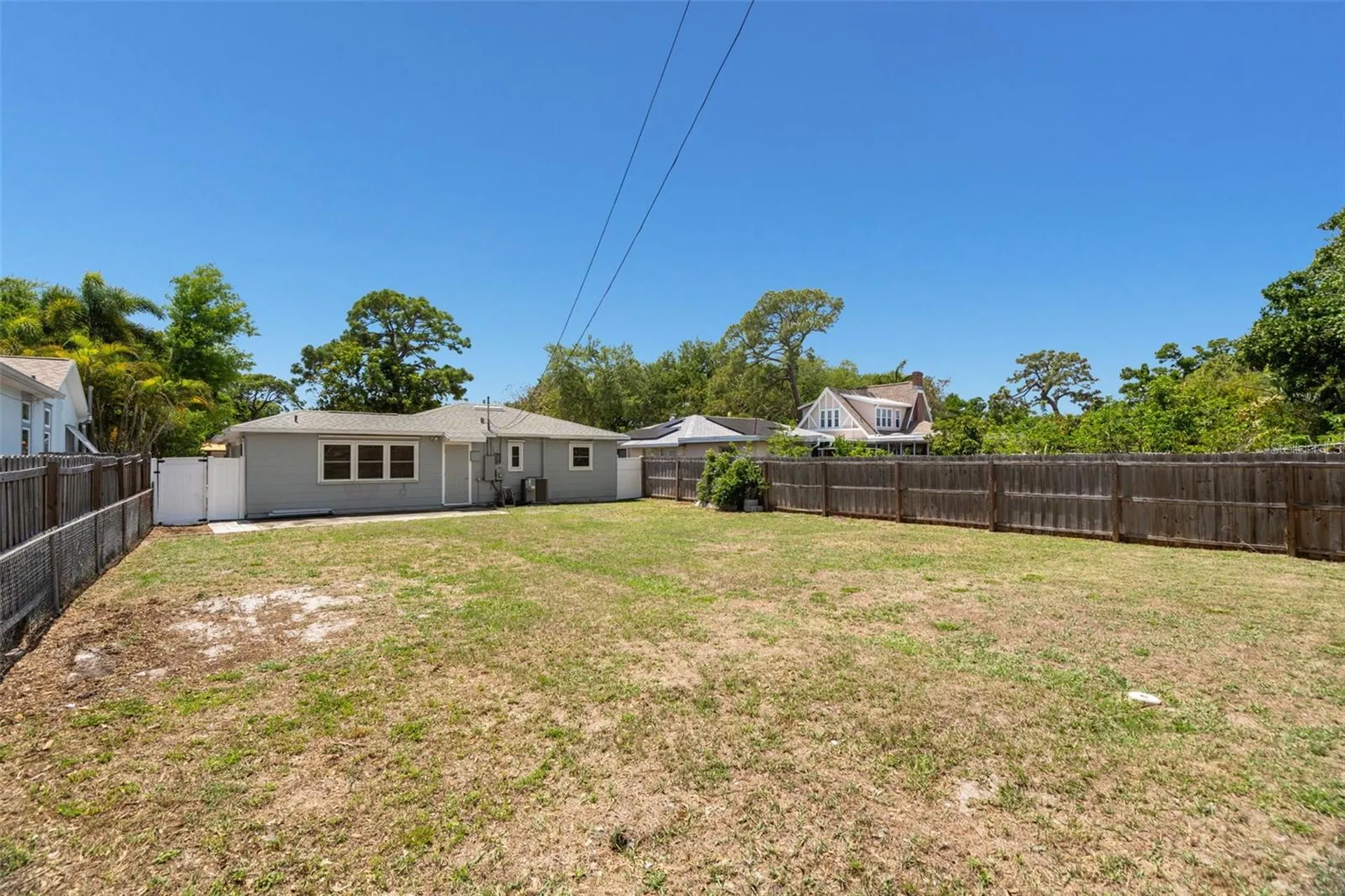2835 11th Avenue N St Petersburg FL 33713