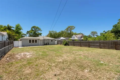 2835 11th Avenue N St Petersburg FL 33713