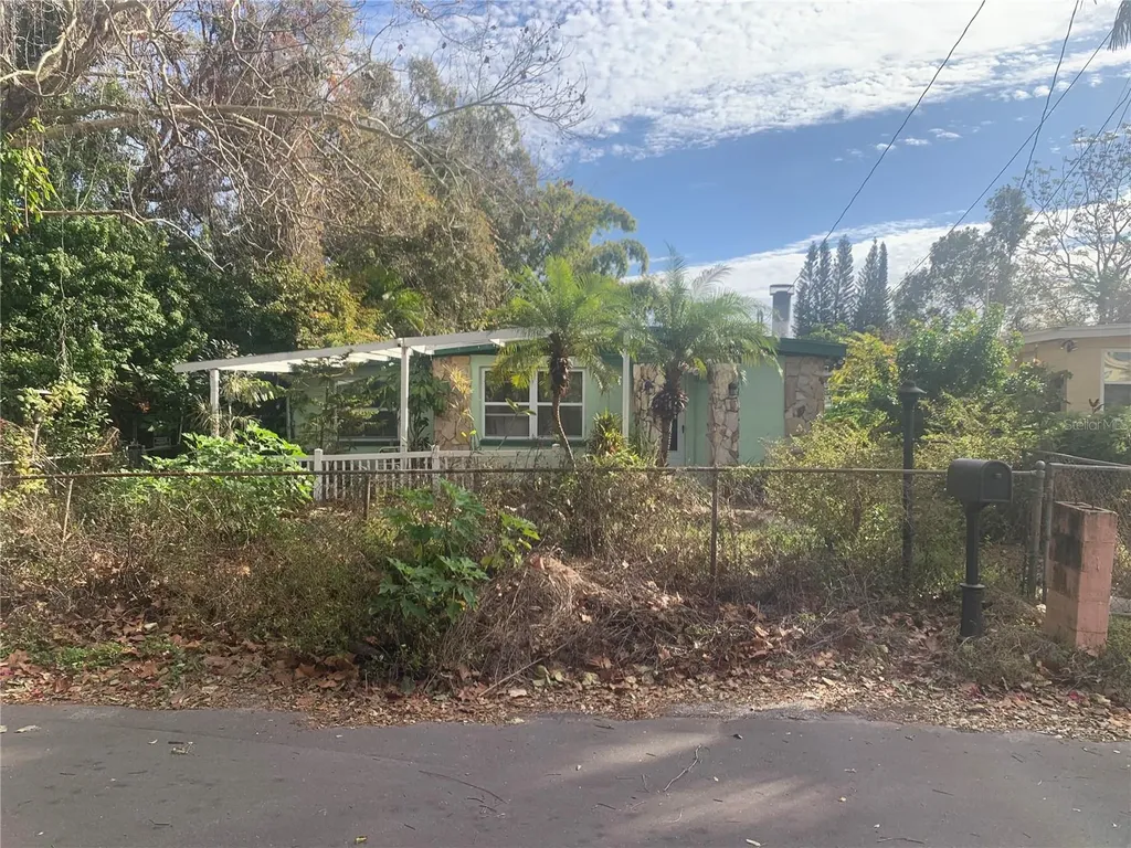 5853 39th Street N St Petersburg FL 33714
