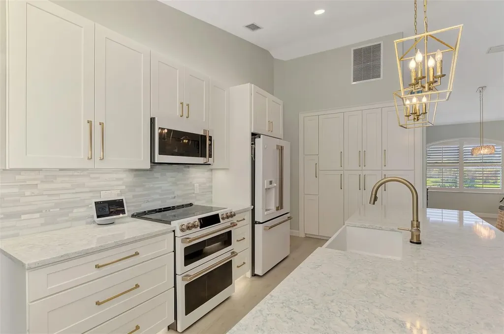5832 Cleveland Road Venice FL 34293