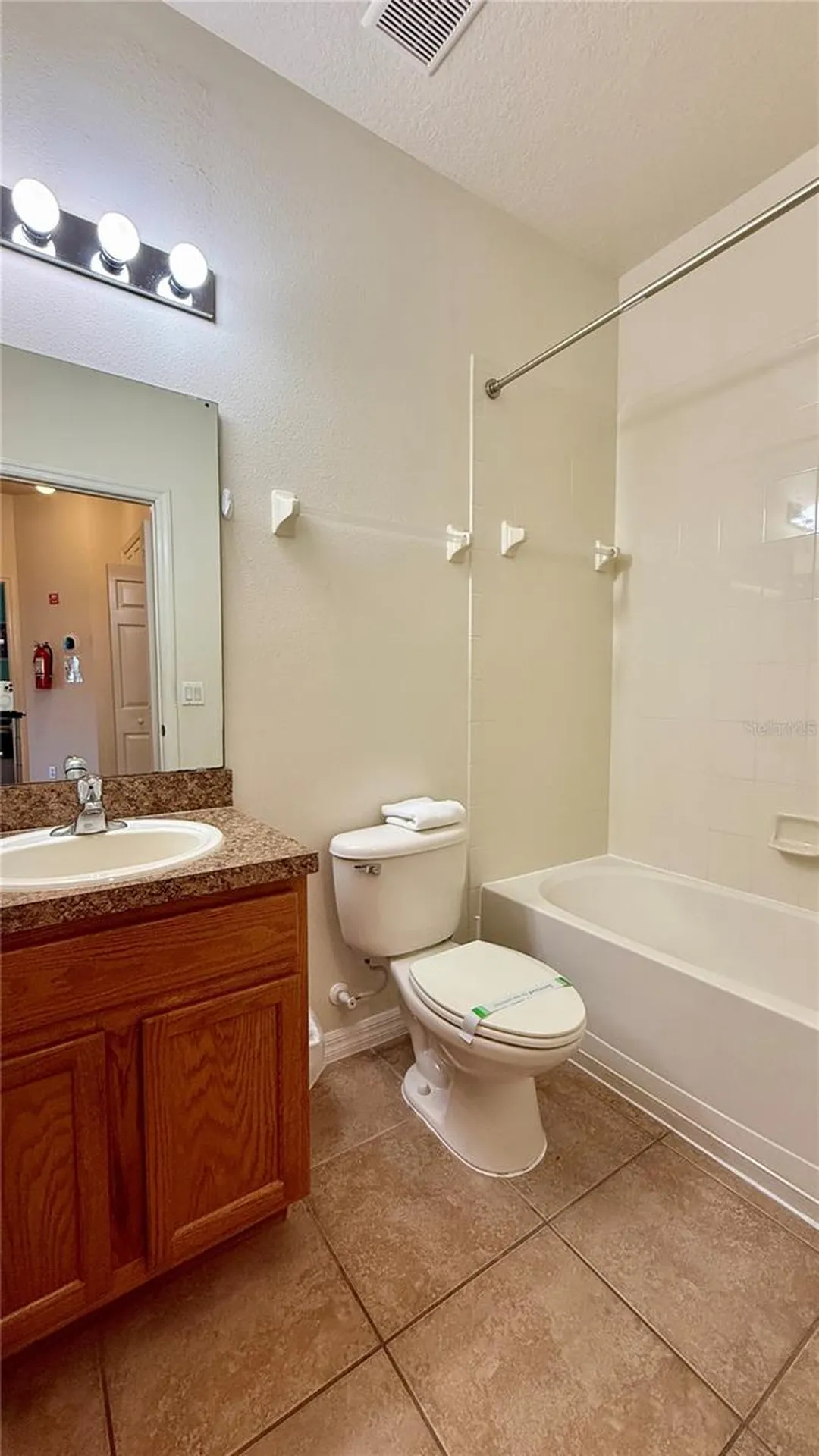 2831 Oakwater Drive Kissimmee FL 34747