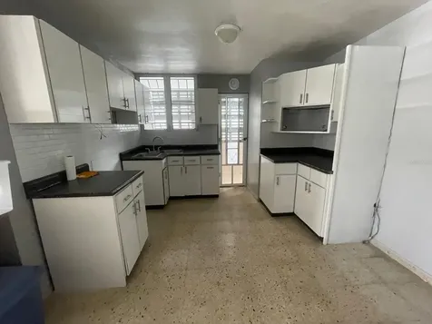 Calle 2 Barranquitas PR 00794