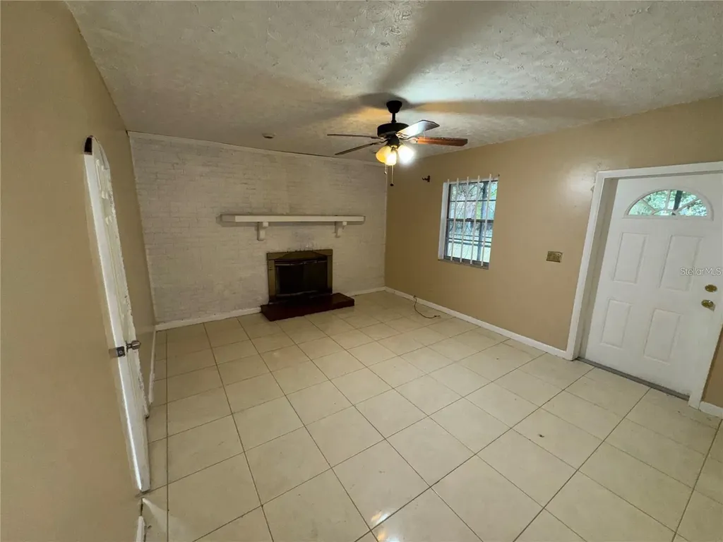 3011 E Flora Street Tampa FL 33610