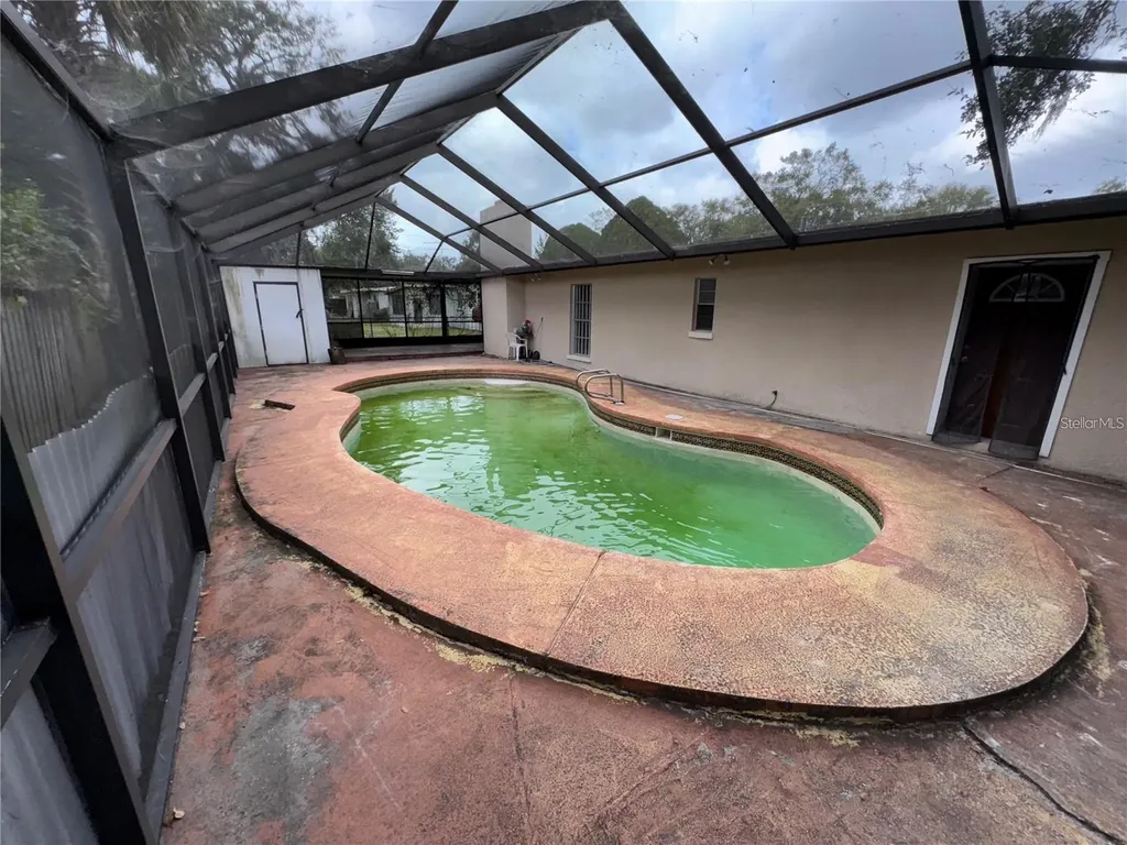 3011 E Flora Street Tampa FL 33610